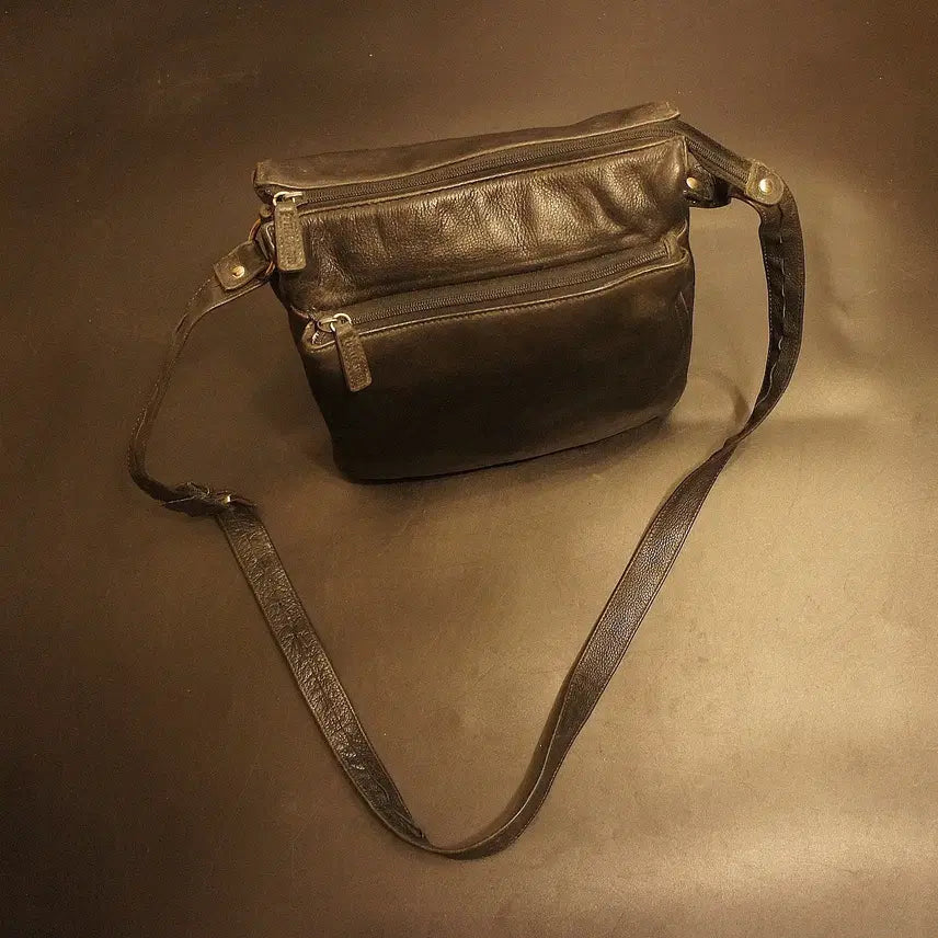 [BUNJANG] Crossbody Bag Leather Vintage Unisex Bag / Q6962 크로스가방 크로스백 가죽백 가죽가방 빈티지가방 남성가방 남자백