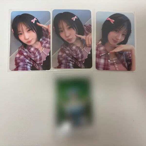 [BUNJANG] Lee Chae Yeon Till I Die Photocard & Signed Polaroid Set / 이채연 Till I Die 포카 + 싸폴 양도