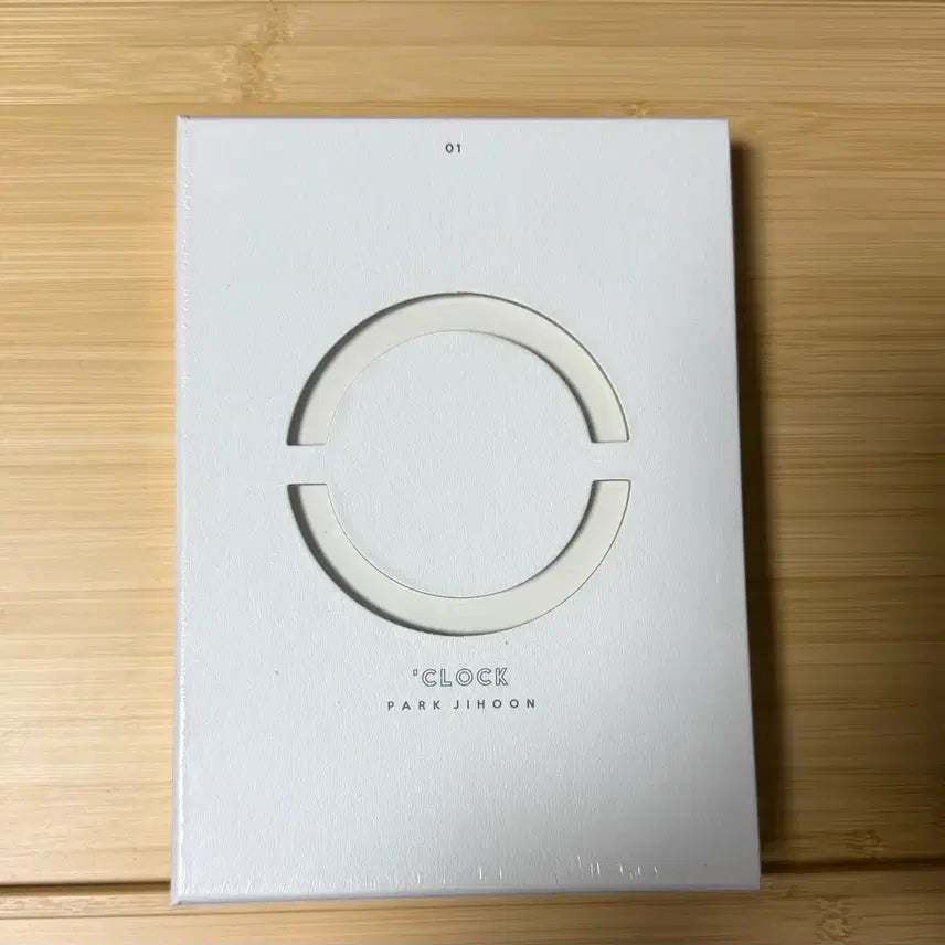 [BUNJANG] Park Jihoon O'CLOCK Album (Sealed) / 박지훈 <O CLOCK>앨범 - 미개봉