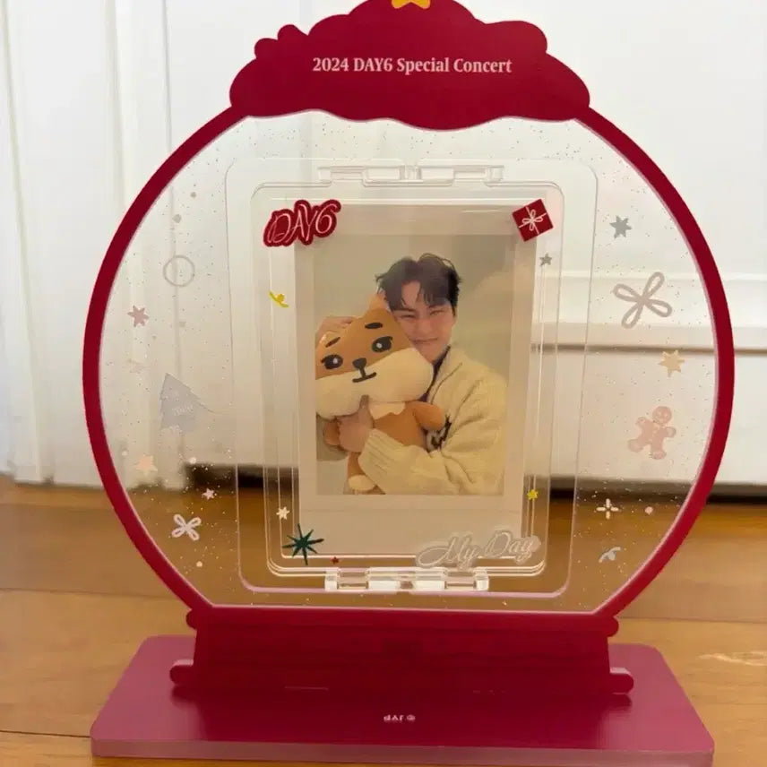 [BUNJANG] Day6 Concert Acrylic Ring Standee + Young K Dani Mals Photocard / 데이식스 클콘 아크링 스탠딩 + 영케이 데니멀즈 포카