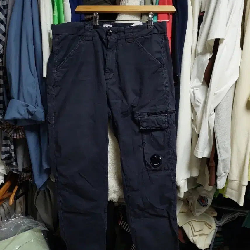 [BUNJANG] CP Company Dark Grey Cargo Pants Size 46 / CP컴퍼니 찐다크그레이 카고 팬츠 얇은 팬츠46 백화점판