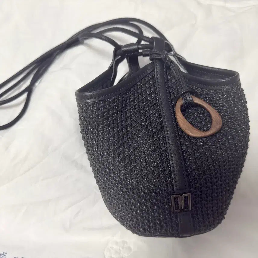 [BUNJANG] Daks Black DD Logo Raffia Shoulder Bag / 닥스 블랙 DD로고 라피아 숄더백