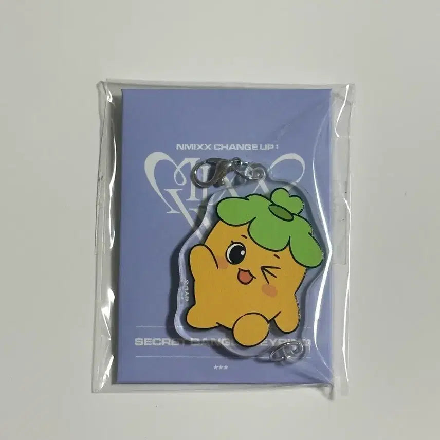 [BUNJANG] NMIXX Jiwoo Jjurot Dangle Keychain / 엔믹스 지우 쮸롯 댕글 키링