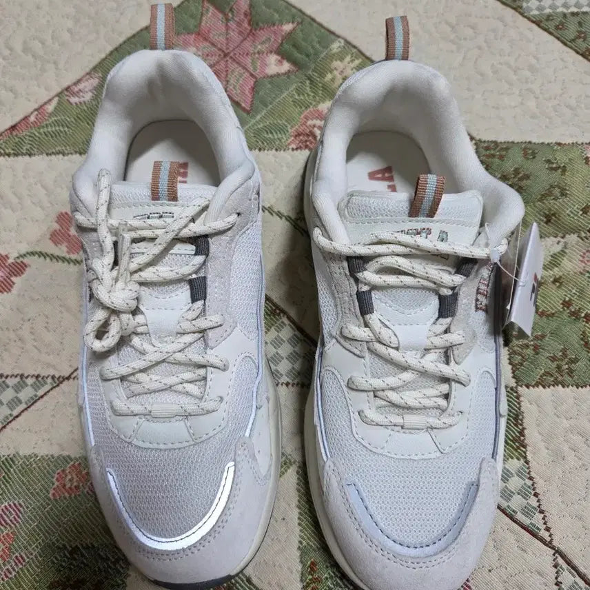 [BUNJANG] Fila New Sneakers / 필라 새운동화