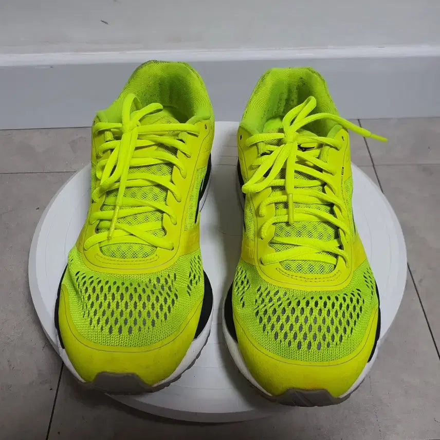 [BUNJANG] Mizuno Synchro MX Running & Trekking Shoes (255mm) / 미즈노 싱크로 MX 러닝화,  트레킹화 255mm