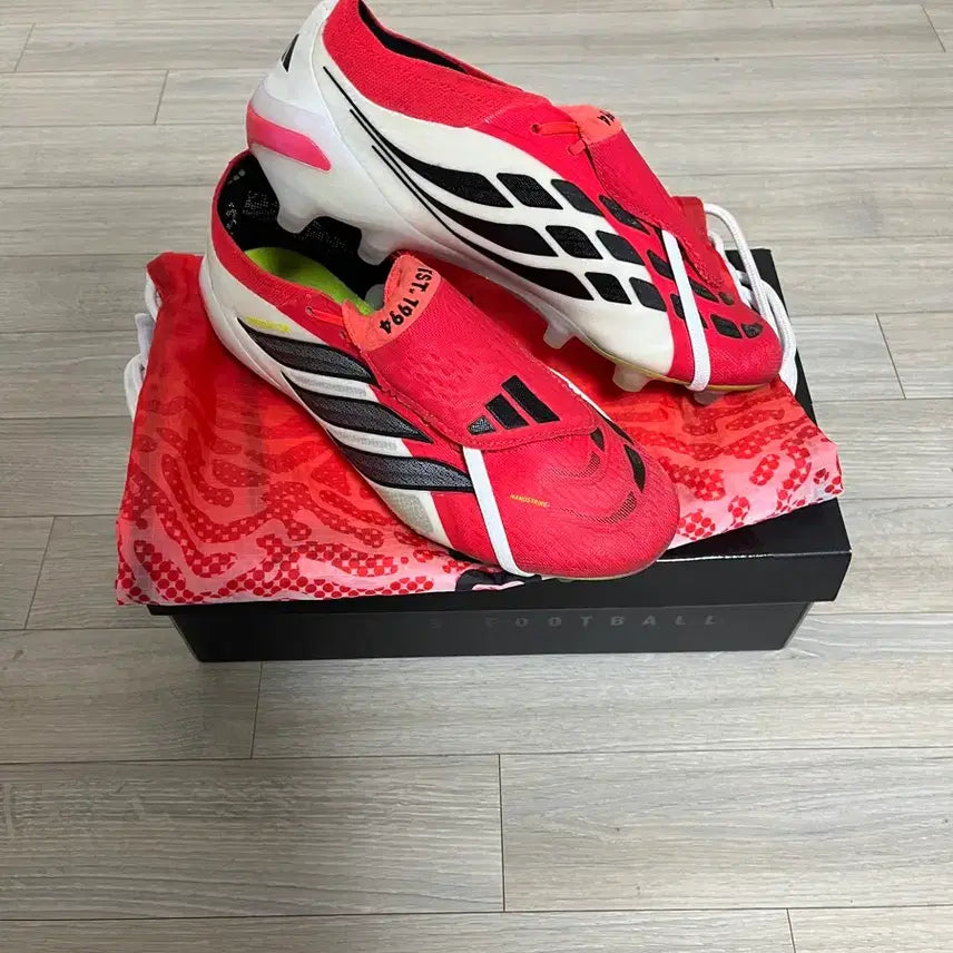 [BUNJANG] Adidas Predator 26 FG/AG Football Boots / 아디다스 프레데터26 ft ag 260