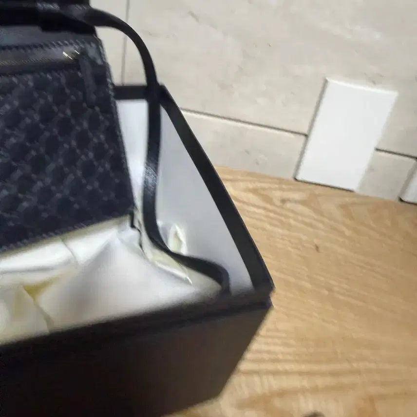 [BUNJANG] Gucci Microguccissima Mini Crossbody Bag / 구찌 마이크로시마 미니 크로스백 (정품)
