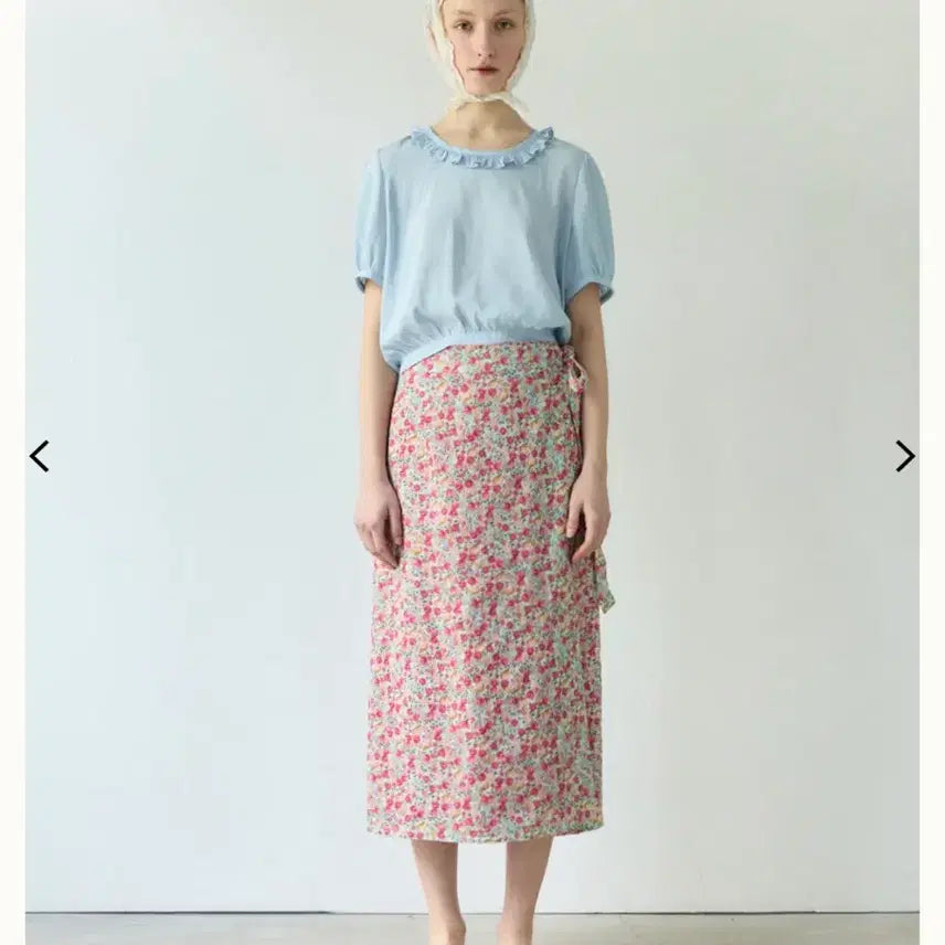 [BUNJANG] Sienne Smokie Frill Top (Blue) / 시엔느 Smokie Frill Top (Blue)