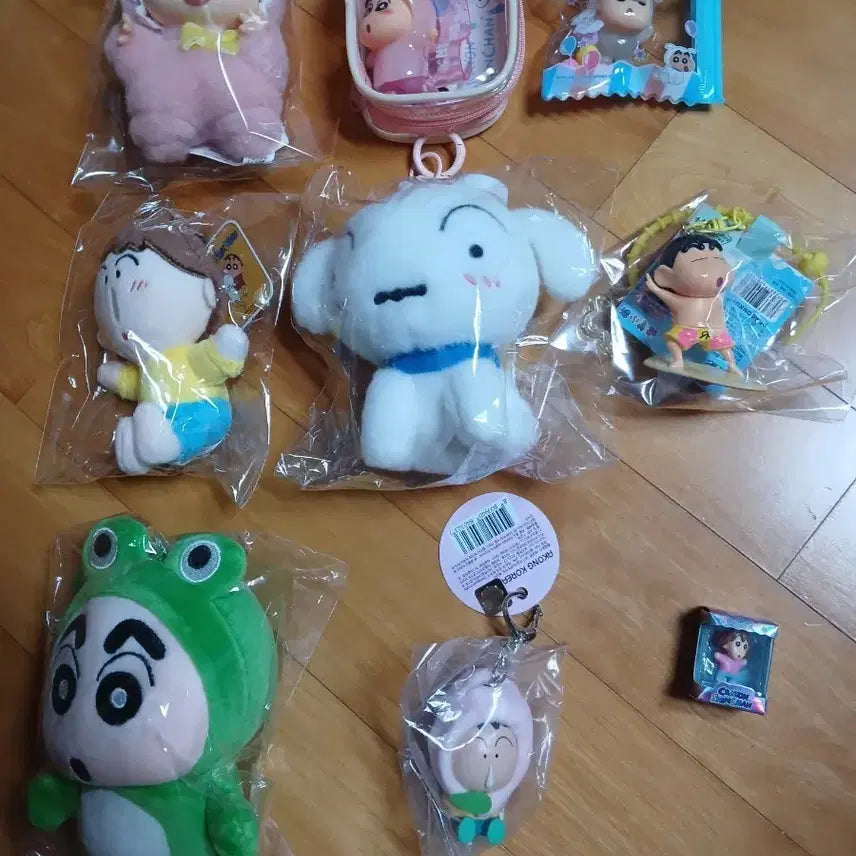 [BUNJANG] Crayon Shin-chan Plush Keychain Set (9 Types) / 짱구는못말려 인형 키링 9종세트