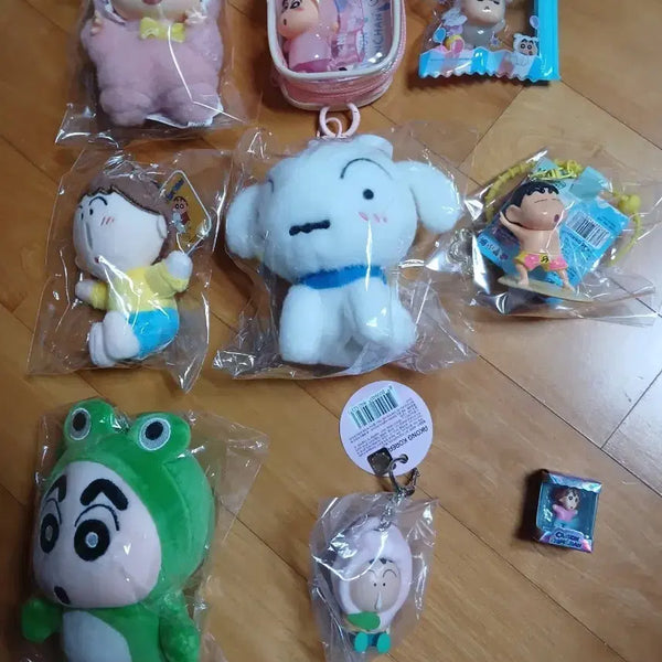 [BUNJANG] Crayon Shin-chan Plush Keychain Set (9 Types) / 짱구는못말려 인형 키링 9종세트