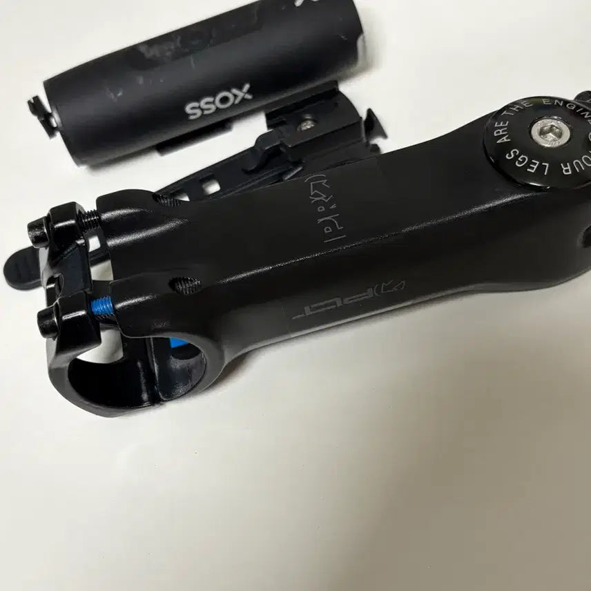 [BUNJANG] Shimano PLT Stem + XOSS Headlight + Engine11 Top Cap Set / 시마노 PLT 스템 + XOSS 전조등 + 엔진11 탑캡 판매합니다