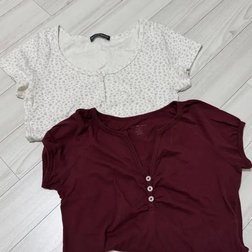 [BUNJANG] Brandy Melville T-Shirts Bundle Set / 브랜디멜빌 티셔츠 2장 일괄