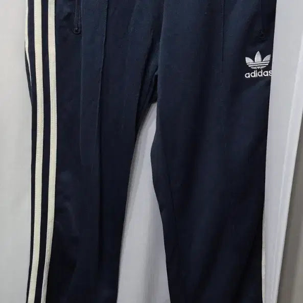 [BUNJANG] Adidas Three-Stripes Training Pants Navy / 아디다스 삼선 트레이닝 바지 네이비