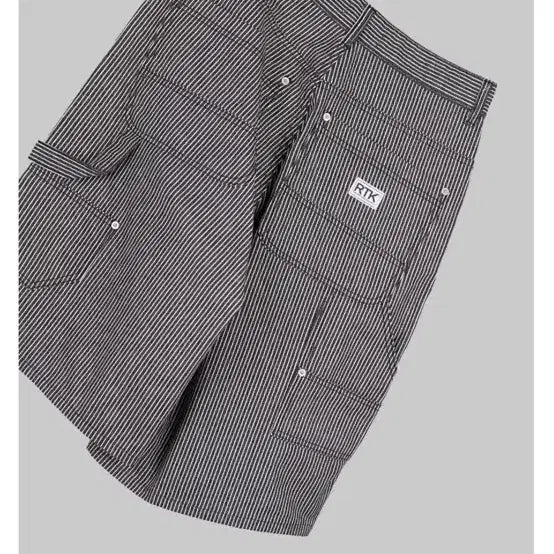 [BUNJANG] Rikim Stripe Carpenter Shorts Black / 릿킴 스트라이프 카펜터 쇼츠 블랙