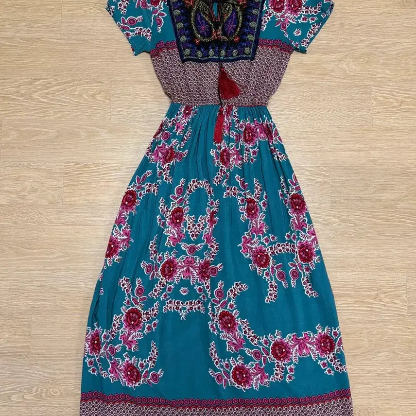 [BUNJANG] Bohemian Pattern Maxi Dress with Tassel Detail / 보헤미안 패턴 롱 원피스