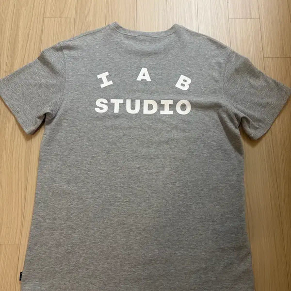 [BUNJANG] IAP STUDIO T-Shirt / 아이앱스튜디오 티셔츠