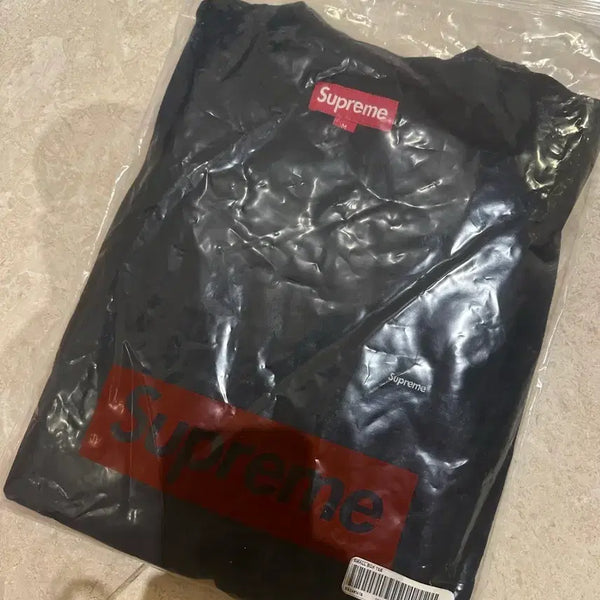 [BUNJANG] Supreme Small Box Logo T-Shirt Black 24ss M / (새상품) 슈프림 스몰 박스 티셔츠 블랙 24ss M
