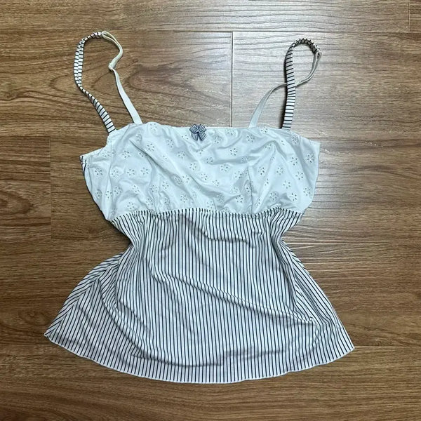 [BUNJANG] Vintage White Lace Sheer Ribbon Sleeveless Top / 빈티지 화이트 레이스 펀칭 스트라이프 리본 나시 슬리브리스 히메갸루 로걀 라떼 슈가슈가룬 오네갸루 긱시크 고딕 고스 그런지 페어리 발레코어 와투케 스나계