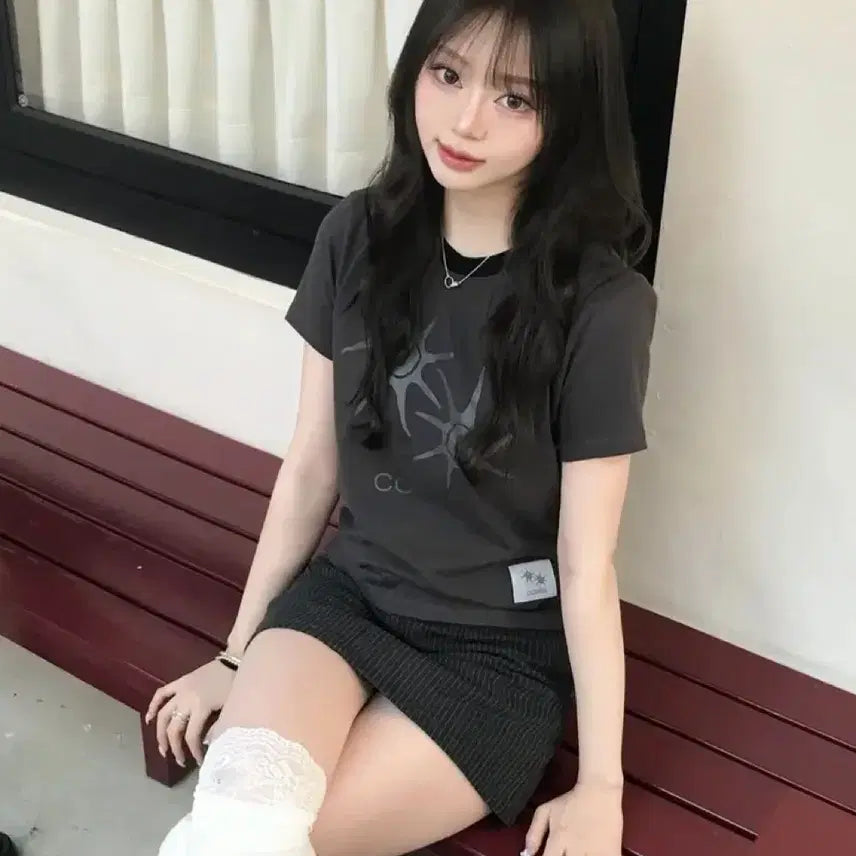 [BUNJANG] KOIRIES Soluna Short-Sleeve T-Shirt Charcoal / [새상품]코이리스 솔루나 반팔 티셔츠 차콜