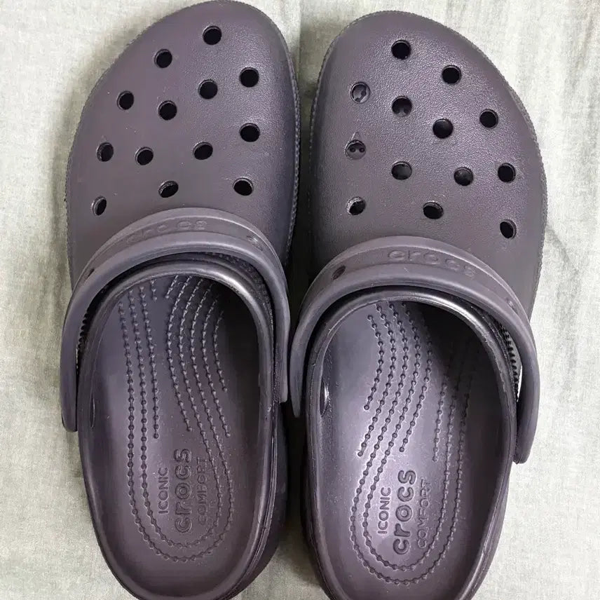 [BUNJANG] Crocs Classic Platform Clog Black (250mm) / 크록스 클래식 플랫폼 클로그 블랙 250