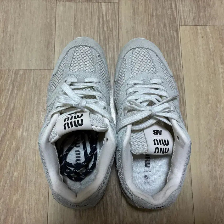 [BUNJANG] Miu Miu x New Balance Collaboration Sneakers / 미우미우x뉴발란스 콜라보 스니커즈