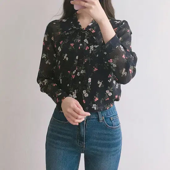 [BUNJANG] Sello Wrinkle Flower Ribbon Blouse / 셀로 링클 플라워 리본 블라우스