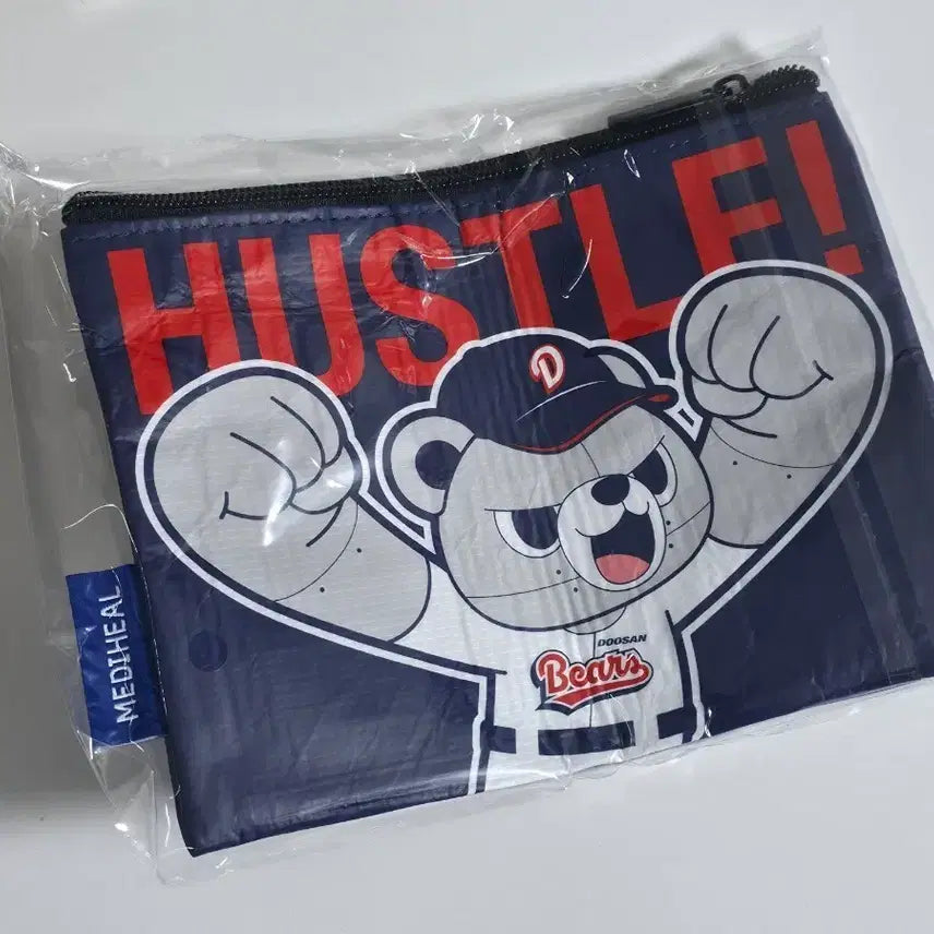 [BUNJANG] Doosan Bears Mediheal Collaboration Pouch / 두산베어스 메디힐 파우치