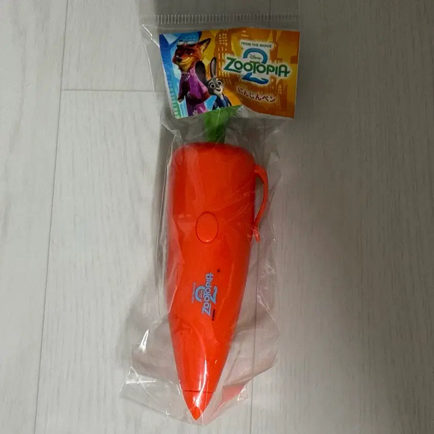 [BUNJANG] Zootopia 2 Disney Japan Movie Theater Authentic MD Goods Carrot Pen Voice Recorder Shape / (미개봉)주토피아2 디즈니 일본 영화관 정품 엠디 굿즈 당근볼펜 녹음기모양