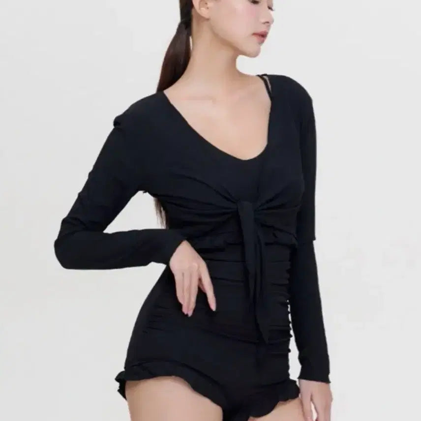 [BUNJANG] Frill Monokini Swimsuit (Size M) / (한 번 착용) 프릴 모노키니 수영복 M 팔아요