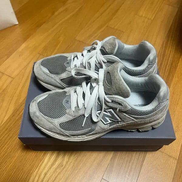 [BUNJANG] New Balance 2002R Grey (250) / 뉴발란스 2002R 그레이 250