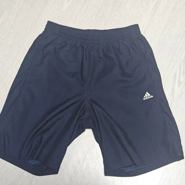 [BUNJANG] Adidas Woven Shorts Navy Blue Size 100 / [100]아디다스 우븐 반바지 남색