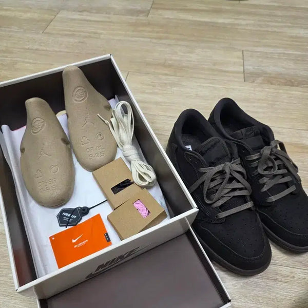 [BUNJANG] Nike x Travis Scott Air Jordan 1 Low Dark Mocha - Full Box / 나이키 스캇 에어조던 1 로우 다크모카 풀박스