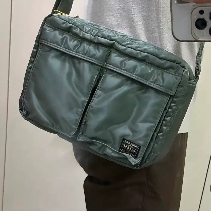 [BUNJANG] Porter All New Tanker Sling Bag W Zip Large Sage Green (622-08633) / 최신형/신품급)포터 올 뉴 탱커 슬링백 W 집 라지 세이지 그린(622-08633)