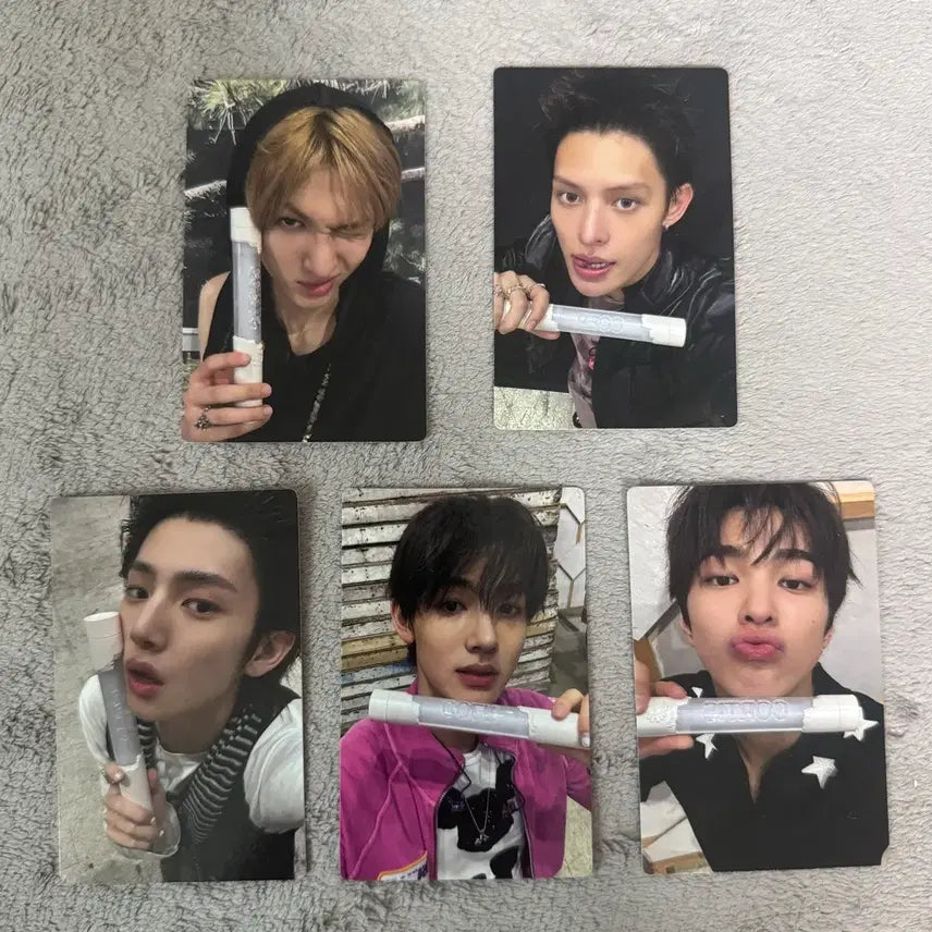 [BUNJANG] CORTIS Light Stick Photocard Bundle Set / 일괄) CORTIS 코르티스 응원봉 Light Stick pc 포카 5장 일괄 세트 팔아요