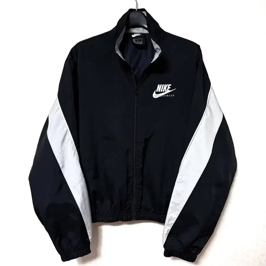 [BUNJANG] Nike Women's Woven Zip-Up Windbreaker Jacket Black / [M,95]나이키 여성 바람막이 우븐 집업 자켓 블랙