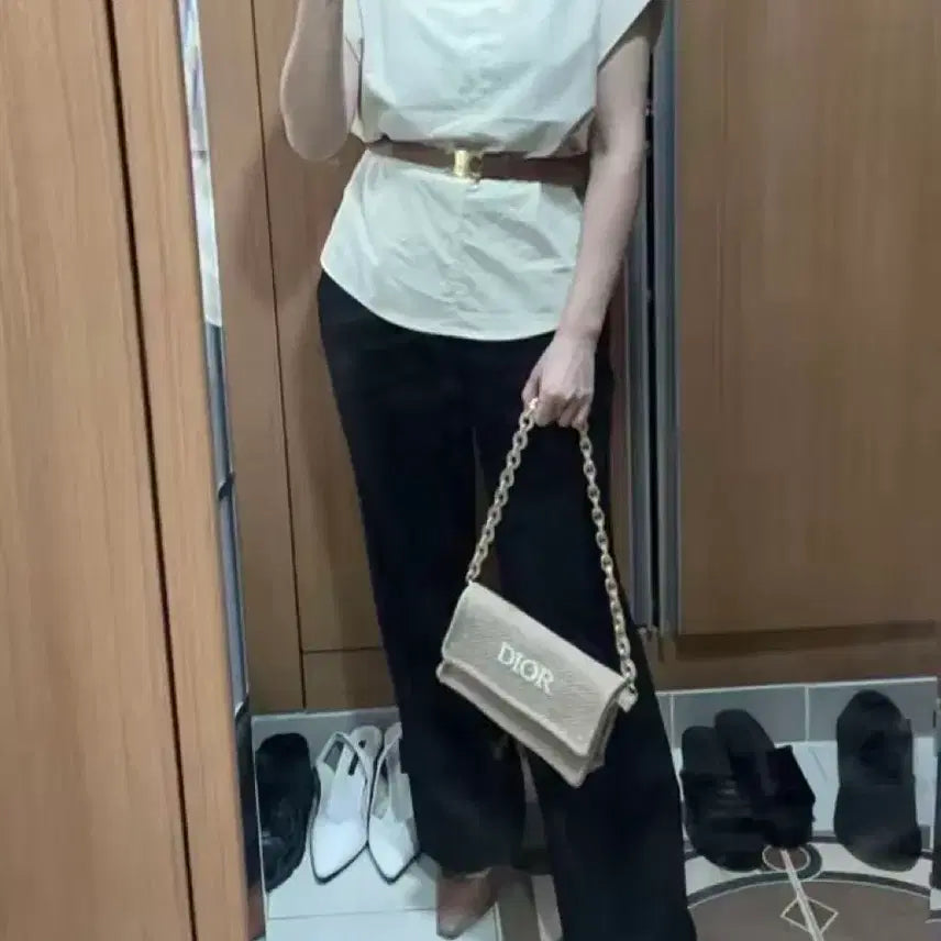 [BUNJANG] E.B.M Blouse Rayon Blend Butter Yellow / 정품) E.B.M 블라우스 마, 레이온 혼방 20만원대 제품