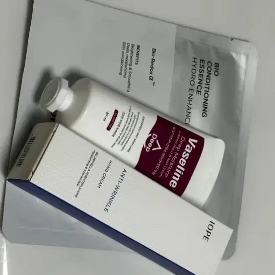 [BUNJANG] Vaseline Hand Cream + IOPE Retinol Hand Cream + Face Mask Set / 바세린 핸드크림+아이오페 레티놀핸드크림+마스크팩 세트