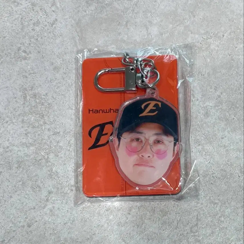 [BUNJANG] Hanwha Eagles Chae Eun-seong x Medheal Collaboration Keychain / 한화이글스 채은성 메디힐 콜라보 키링 새상품