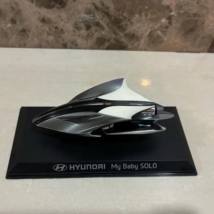 [BUNJANG] Hyundai Motor Design Concept Car 'My Baby SOLO' Model / 현대자동차 모형