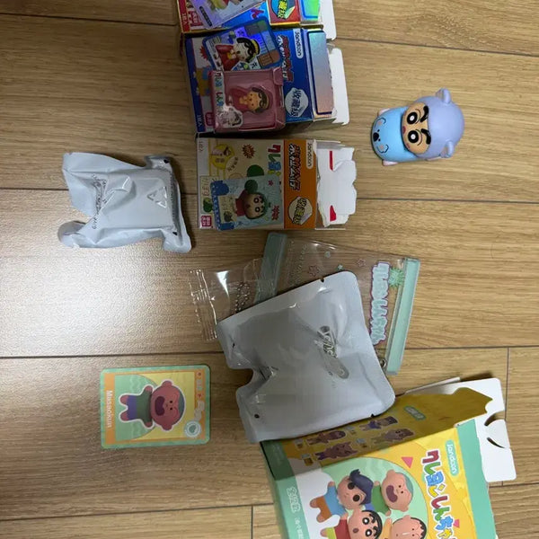 [BUNJANG] Crayon Shin-chan Rice Grain Figure & Car Figure Bundle Set / 짱구 쌀알 피규어 짱구 자동차 피규어 일괄