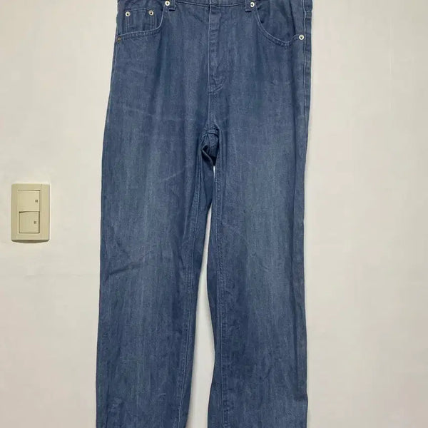 [BUNJANG] BALUTE x a blank space Essential Daily Washed Denim Pants Size 3 / [BALUTE] 발루트 X a blank space 에센셜 데일리 워싱 데님팬츠 3사이즈