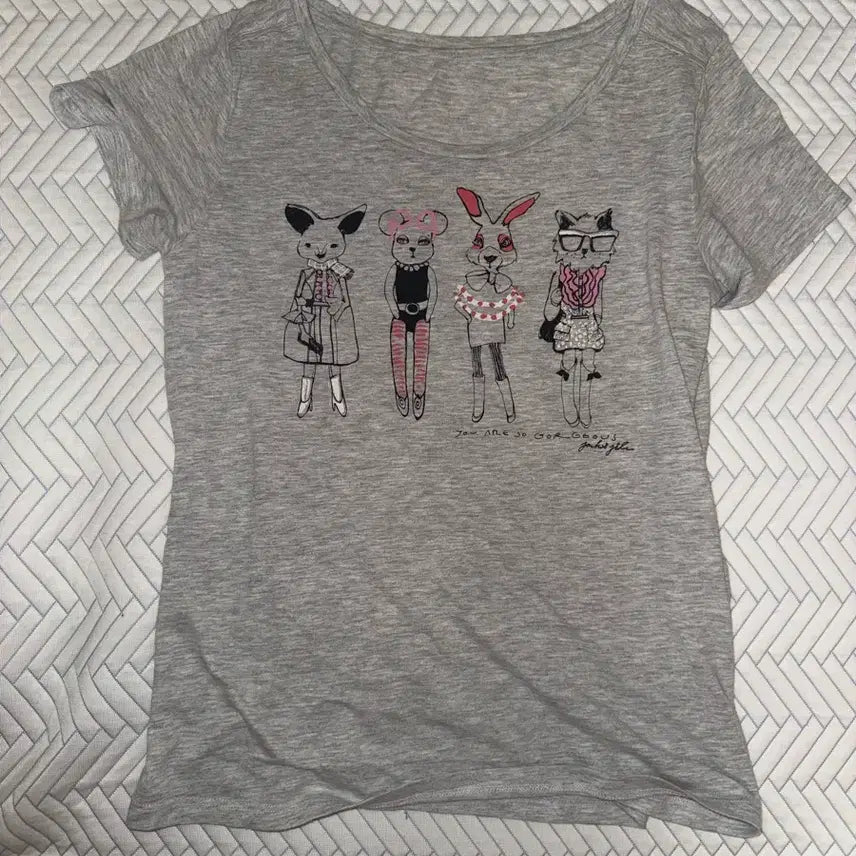 [BUNJANG] Gray Short Sleeve T-Shirt with Cute Character Illustration / 반팔 셔츠