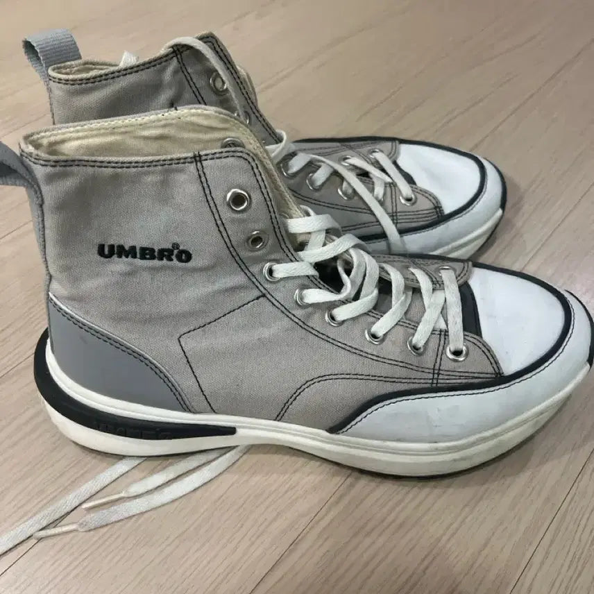 [BUNJANG] Umbro Sneakers Size 280 / 엄브로 운동화