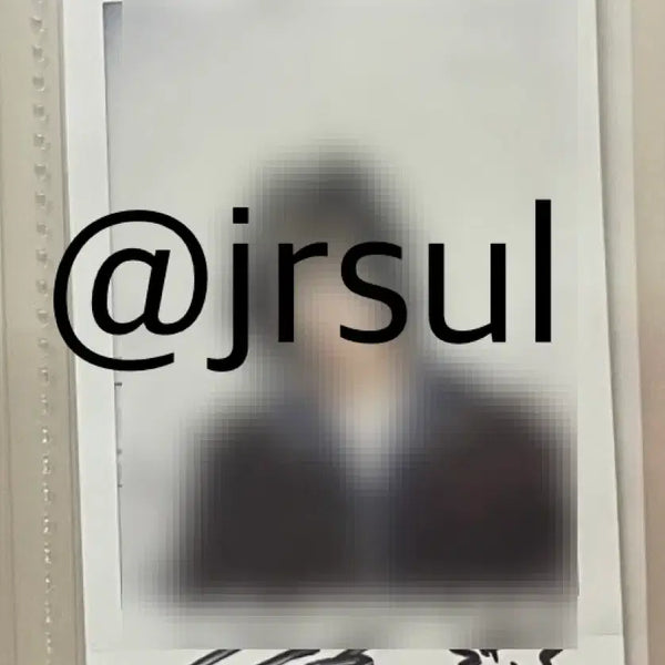 [BUNJANG] SF9 Hwiyoung Signed Polaroid Photocard / SF9 휘영 친필 싸인 폴라로이드 에스에프나인 사인 폴라 싸폴 포카 포토카드