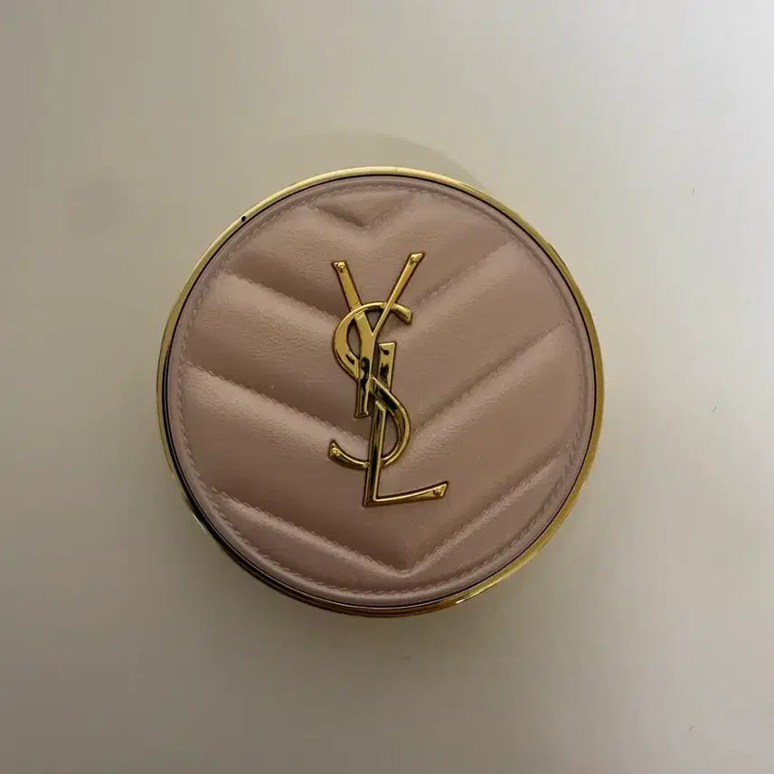 [BUNJANG] Yves Rocher Touche Éclat Glow Pact Cushion B20 / 입새로랑 뚜쉬 에끌라 글로루 팩트 쿠션 B20(새상품)