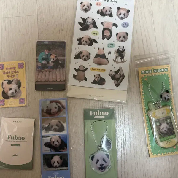 [BUNJANG] Everland Fu Bao 2024 Season's Greetings Keyring & Merchandise Bundle / 에버랜드 푸바오 2024 시즌그리팅 키링 등 굿즈 일부