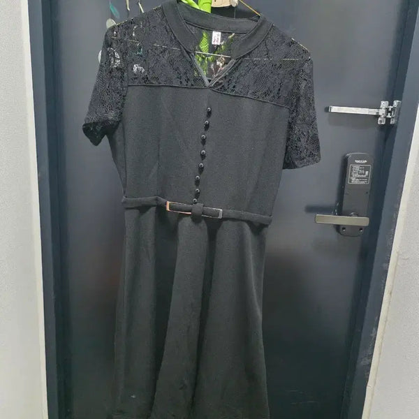 [BUNJANG] Black Lace Collar Midi Dress / 블랙 레이스 카라 원피스