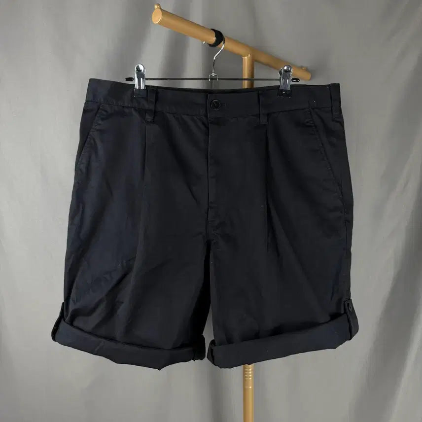 [BUNJANG] Uniqlo x JW Anderson Roll-Up Chino Shorts Black / L ) 유니클로xJW앤더슨 롤업 치노 쇼츠 블랙