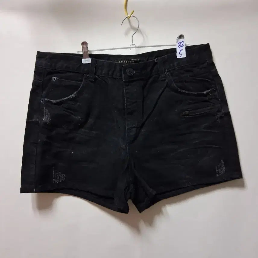 [BUNJANG] Realcent Black Damage Shorts Size 32 / 리얼센트 블랙 데미지 반바지 32인지