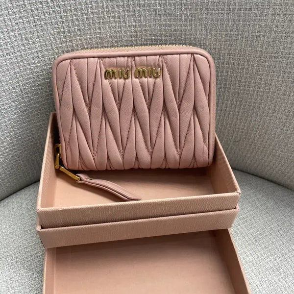 [BUNJANG] Miu Miu Matelassé Wallet Pink / 미우미우 마테라쎄 반지갑 핑크